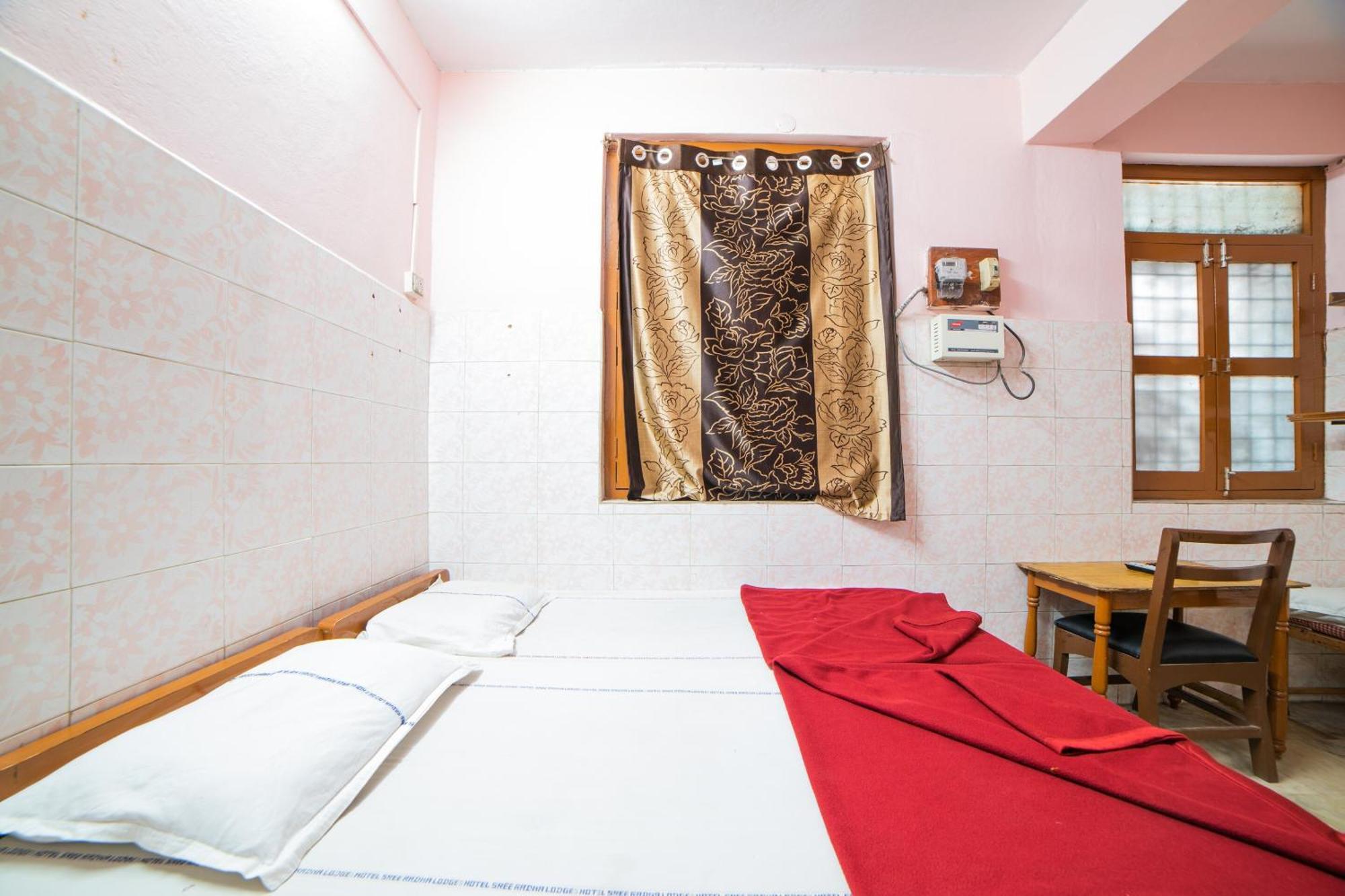 Hotel O Sree Radha Lodge Near Snow World Secundurabad Dış mekan fotoğraf