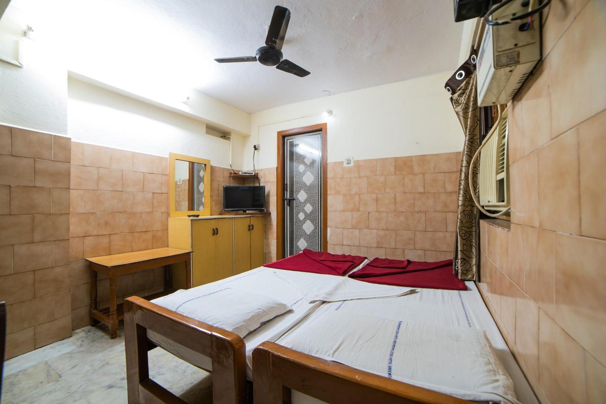 Hotel O Sree Radha Lodge Near Snow World Secundurabad Dış mekan fotoğraf